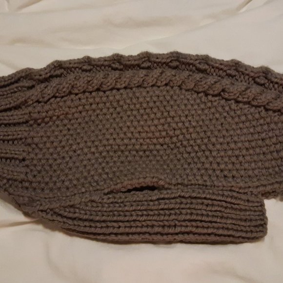 L "The Original" Honeycomb CableKnit Dog Sweater - Picture 8 of 12